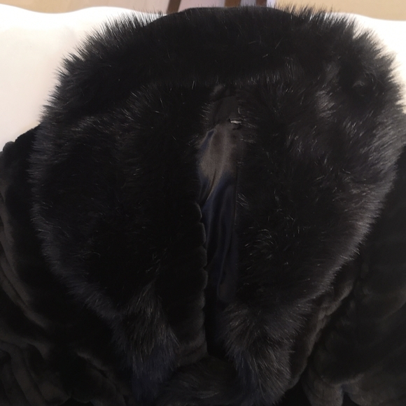 Fur jacket - Picture 2 of 4